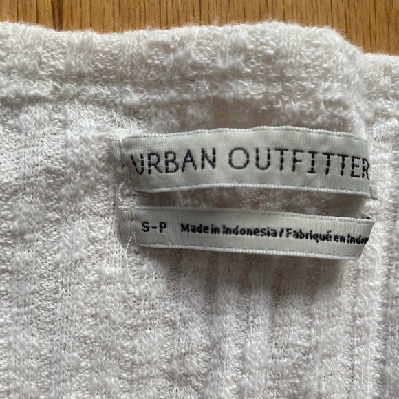 Urban Outfitters Surplice Crop Tee - Picture 5 of 6